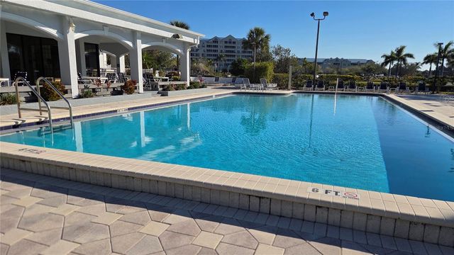 2333 FEATHER SOUND DRIVE B211, Clearwater, FL 33762