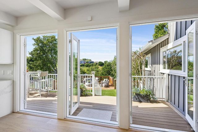 65 Valley View Ave, San Rafael, CA 94901