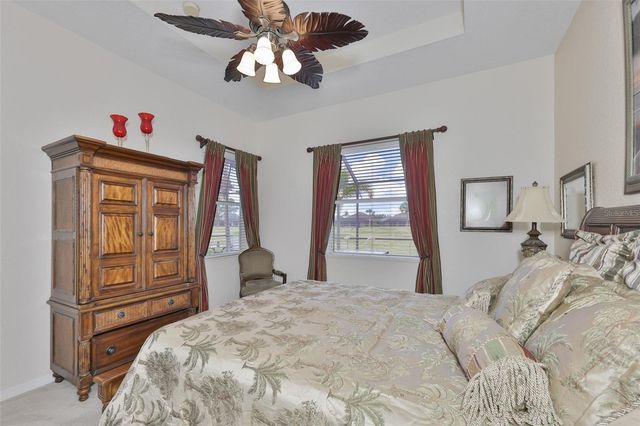 1049 REGAL MANOR WAY, Sun City Center, FL 33573