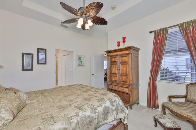 1049 REGAL MANOR WAY, Sun City Center, FL 33573