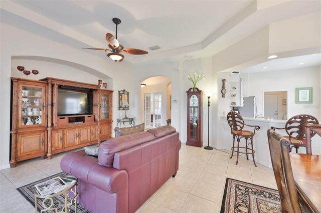 1049 REGAL MANOR WAY, Sun City Center, FL 33573