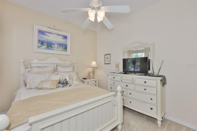 1049 REGAL MANOR WAY, Sun City Center, FL 33573