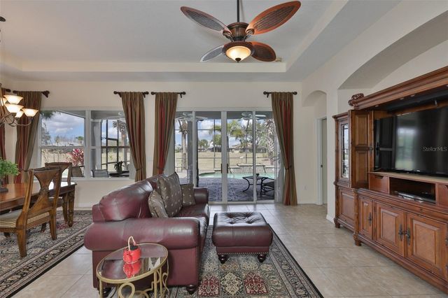 1049 REGAL MANOR WAY, Sun City Center, FL 33573