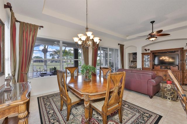 1049 REGAL MANOR WAY, Sun City Center, FL 33573