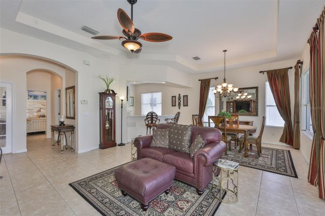 1049 REGAL MANOR WAY, Sun City Center, FL 33573