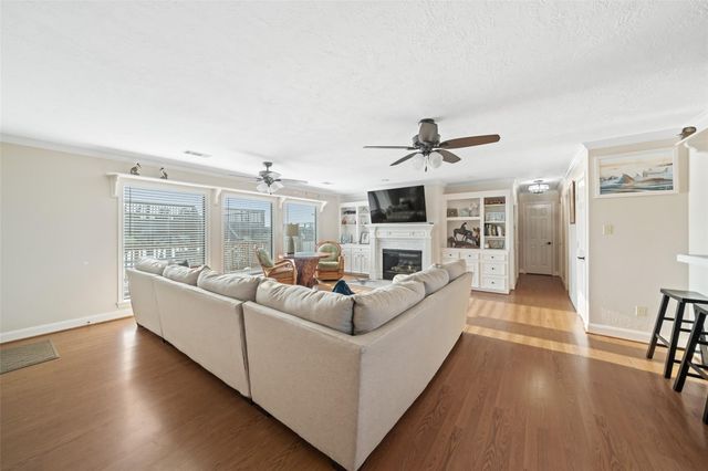 109 Fm-2031, Matagorda, TX 77457