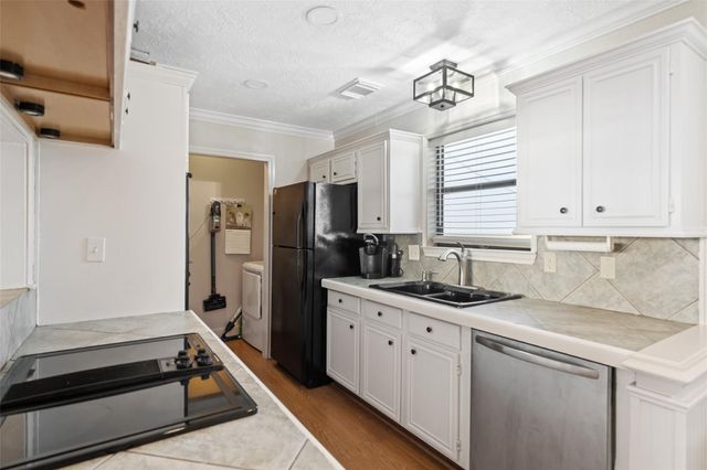 109 Fm-2031, Matagorda, TX 77457