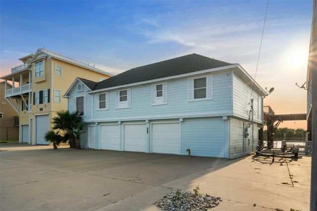 109 Fm-2031, Matagorda, TX 77457