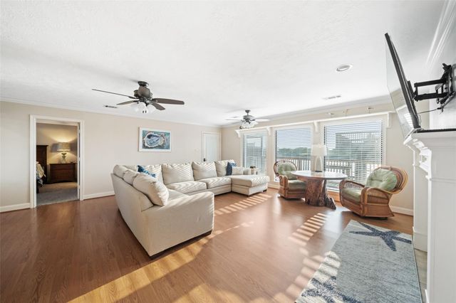 109 Fm-2031, Matagorda, TX 77457