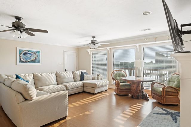 109 Fm-2031, Matagorda, TX 77457