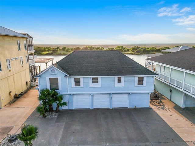 109 Fm-2031, Matagorda, TX 77457