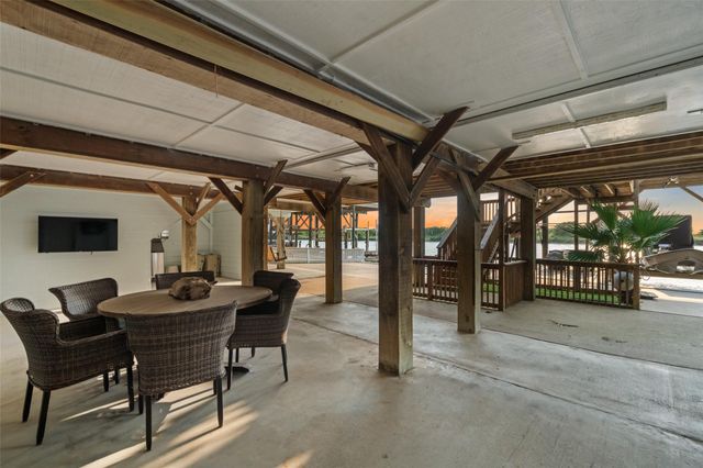 109 Fm-2031, Matagorda, TX 77457