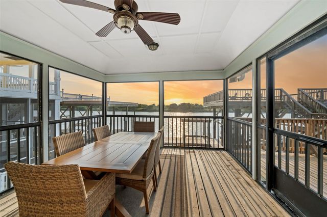 109 Fm-2031, Matagorda, TX 77457