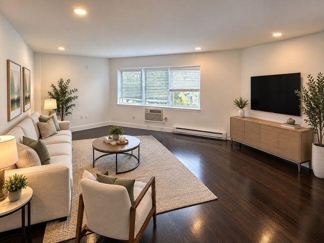 1185 Adams St 15, Boston, MA 02124