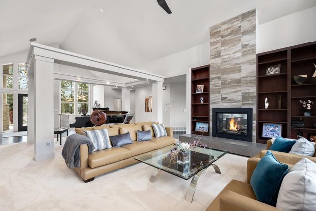 1517 E Wildflower Ln, Spokane, WA 99224