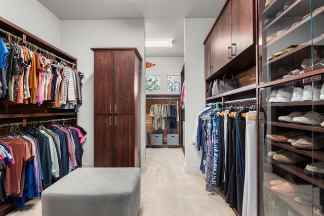 1517 E Wildflower Ln, Spokane, WA 99224