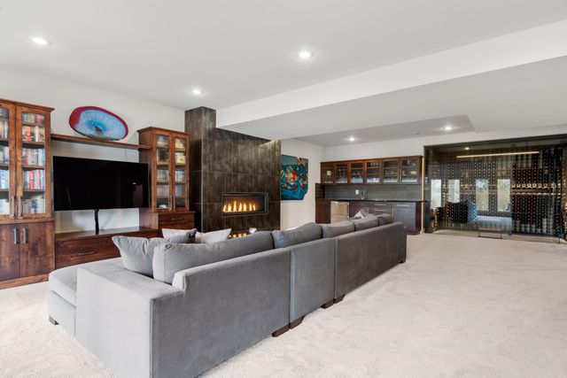 1517 E Wildflower Ln, Spokane, WA 99224