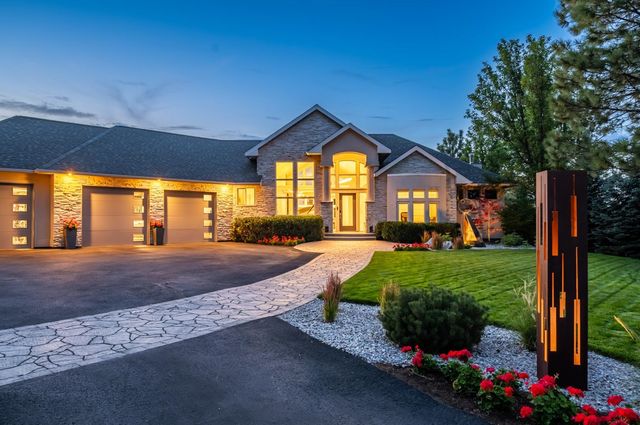 1517 E Wildflower Ln, Spokane, WA 99224