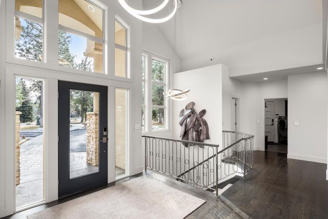 1517 E Wildflower Ln, Spokane, WA 99224