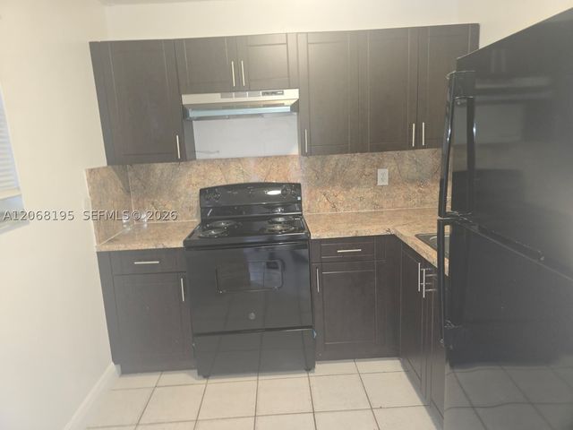 13725 NE 6th Ave 104, North Miami, FL 33161