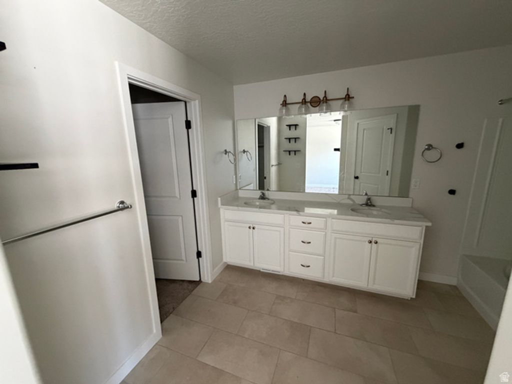 Image 15 of property listing at 3337 W 3745 S #4054, Ogden, UT 84401