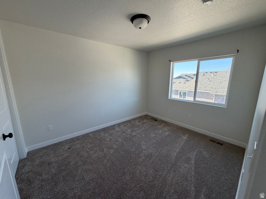 Image 18 of property listing at 3337 W 3745 S #4054, Ogden, UT 84401