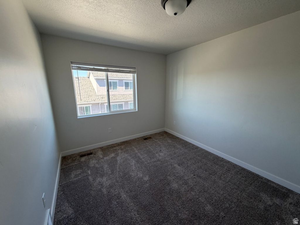 Image 20 of property listing at 3337 W 3745 S #4054, Ogden, UT 84401