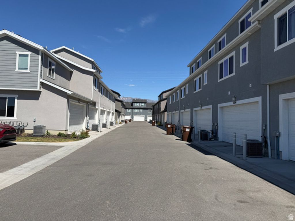 Image 24 of property listing at 3337 W 3745 S #4054, Ogden, UT 84401