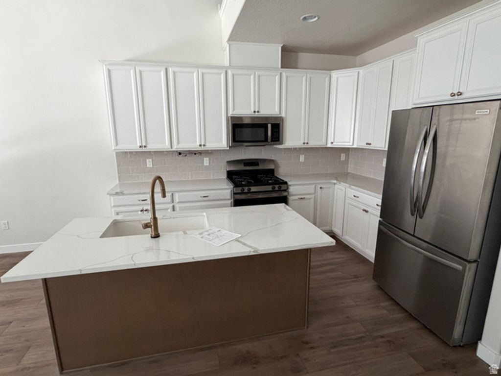 Image 6 of property listing at 3337 W 3745 S #4054, Ogden, UT 84401