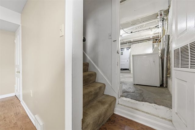 2517 Wiese St, Arlington, PA 15210