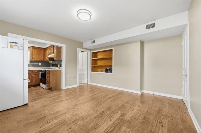 2517 Wiese St, Arlington, PA 15210