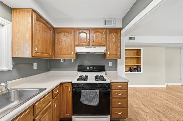 2517 Wiese St, Arlington, PA 15210