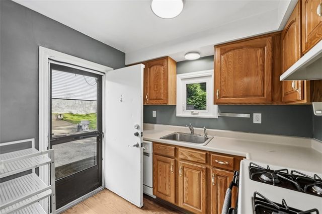 2517 Wiese St, Arlington, PA 15210