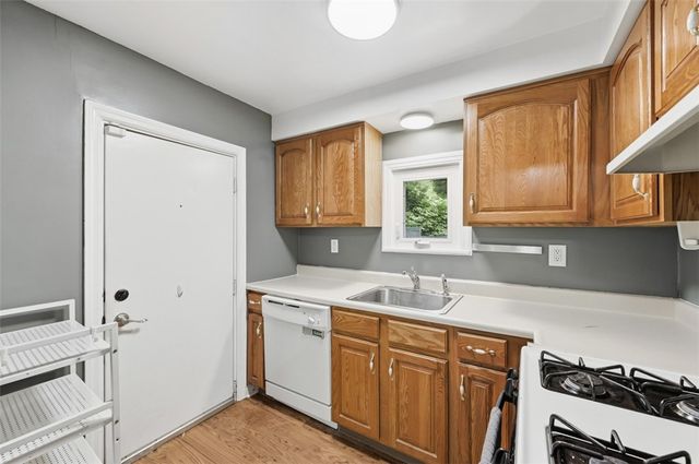 2517 Wiese St, Arlington, PA 15210