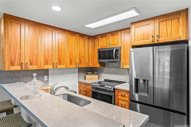 7122 Hawaii Kai Drive 90, Honolulu, HI 96825