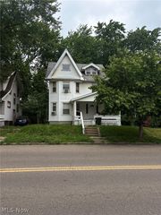 2423 9th Street SW, Canton, OH 44710
