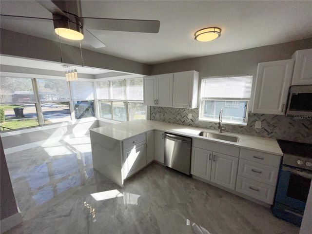 2525 37TH STREET S, St Petersburg, FL 33711