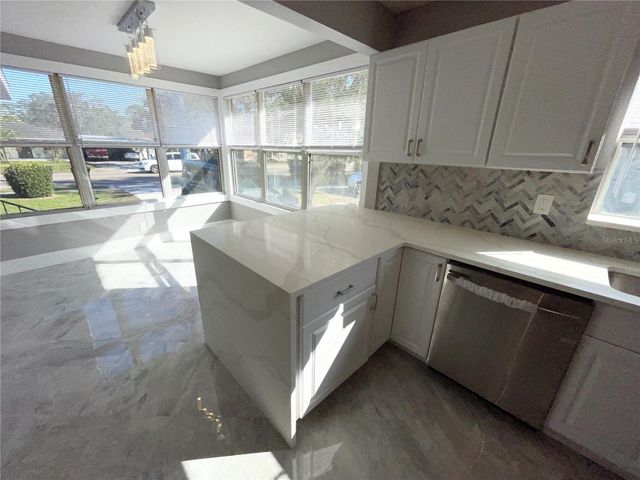 2525 37TH STREET S, St Petersburg, FL 33711