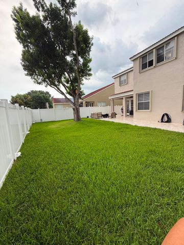 844 Falling Water Road, Weston, FL 33326