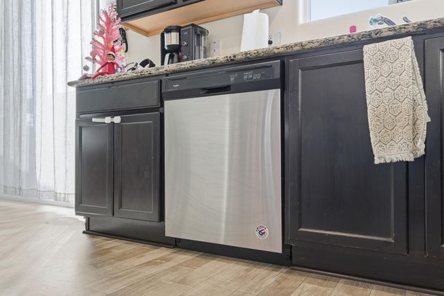 2145 N Rinaldi Court, Visalia, CA 93291