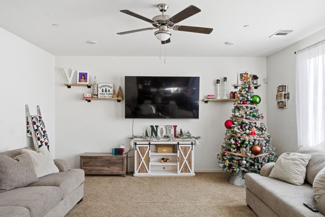 2145 N Rinaldi Court, Visalia, CA 93291