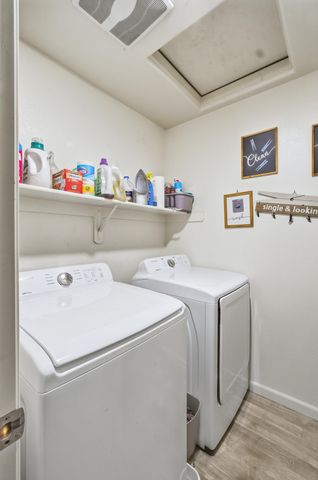 2145 N Rinaldi Court, Visalia, CA 93291