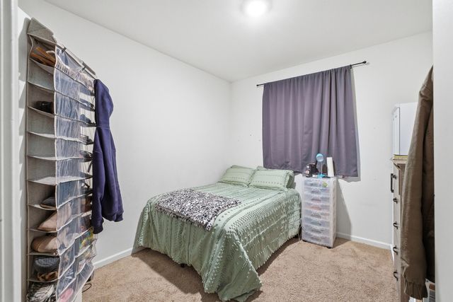 2145 N Rinaldi Court, Visalia, CA 93291