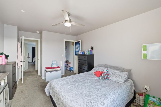 2145 N Rinaldi Court, Visalia, CA 93291