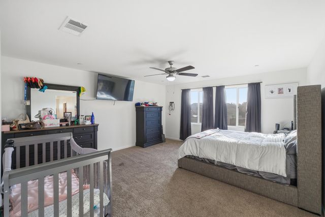 2145 N Rinaldi Court, Visalia, CA 93291