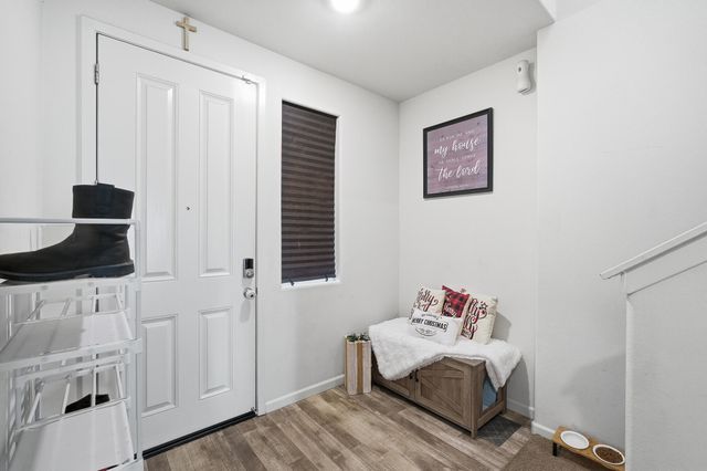 2145 N Rinaldi Court, Visalia, CA 93291