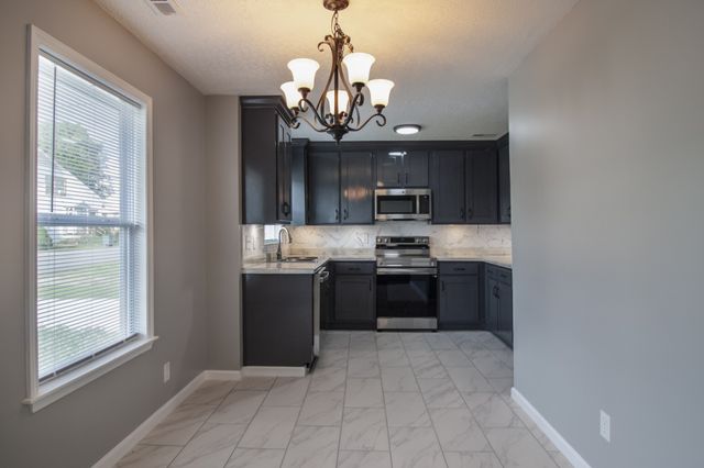 121 Popular St, N, Cowan, TN 37318