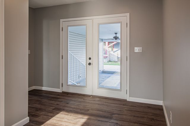 121 Popular St, N, Cowan, TN 37318