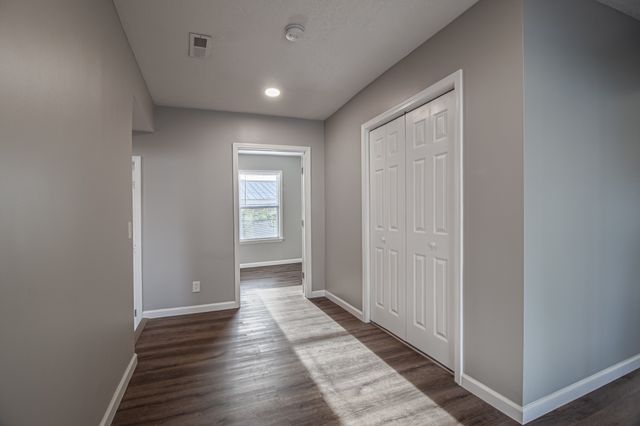 121 Popular St, N, Cowan, TN 37318