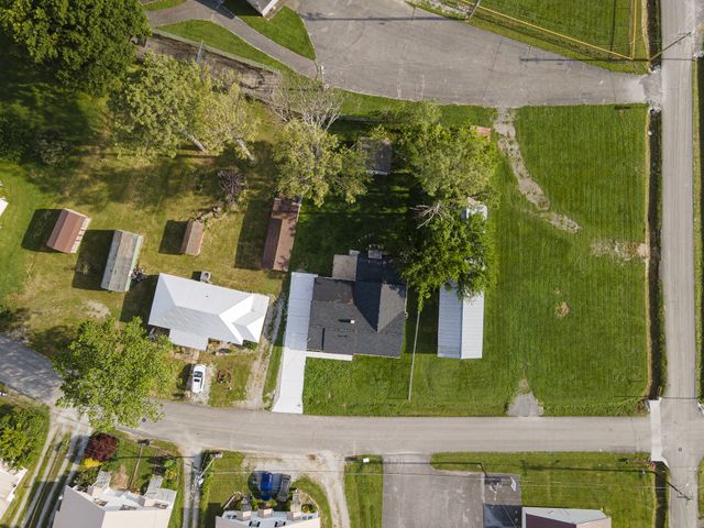 121 Popular St, N, Cowan, TN 37318